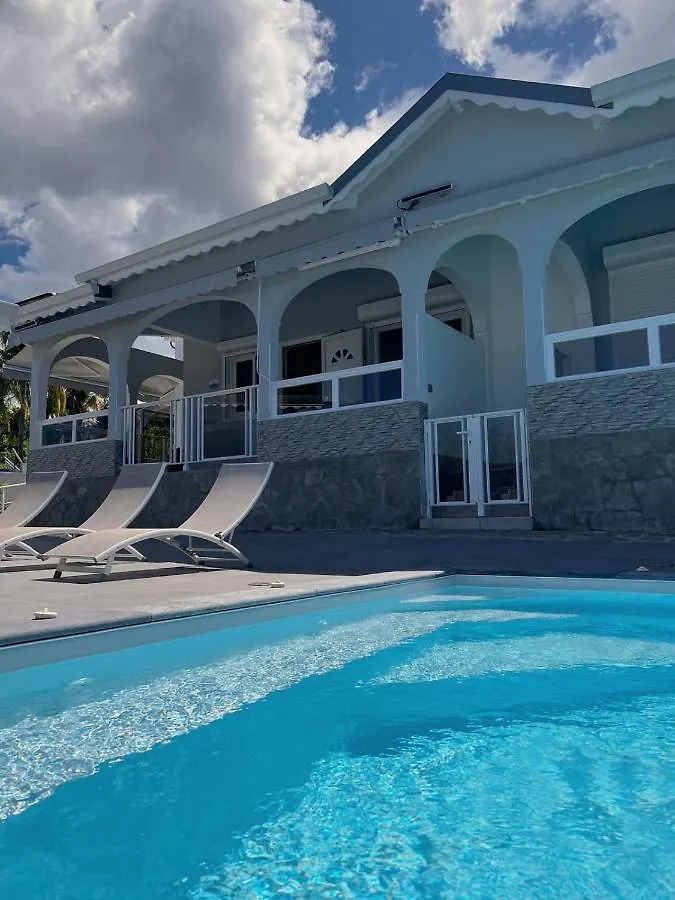 Holiday home Glaciere Paradise Villa Bouillante